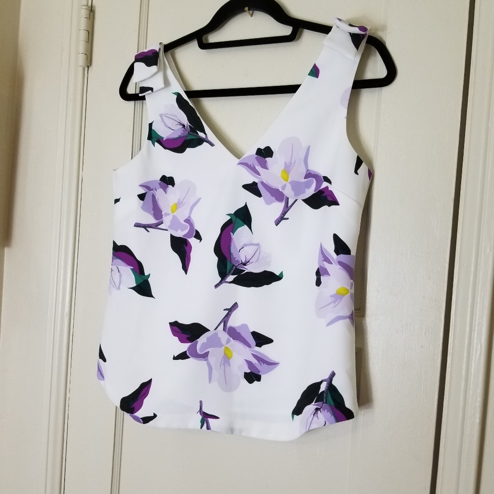 BANANA REPUBLIC white sleeveless purple floral top - Picture 3 of 8